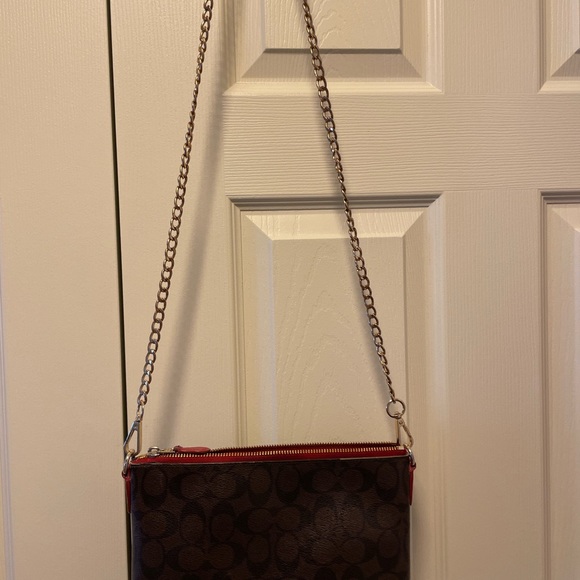 Coach small purse - Picture 3 of 8